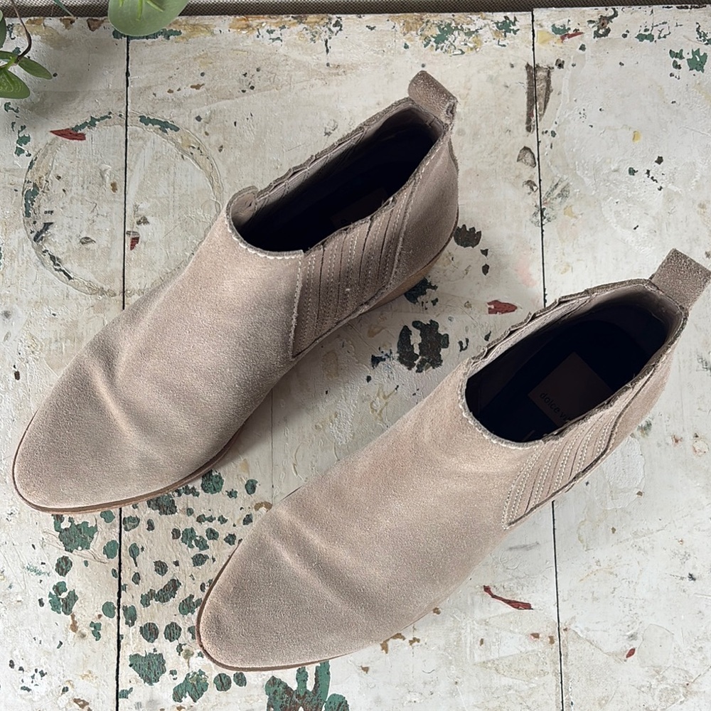 Dolce Vita > Women's Tan Ankle Boots 8 - Picture 2 of 11